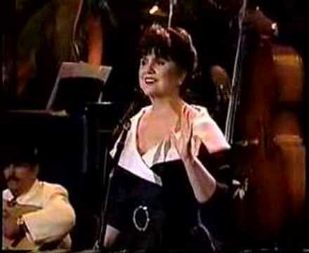 Linda Ronstadt sings “Frenesi”