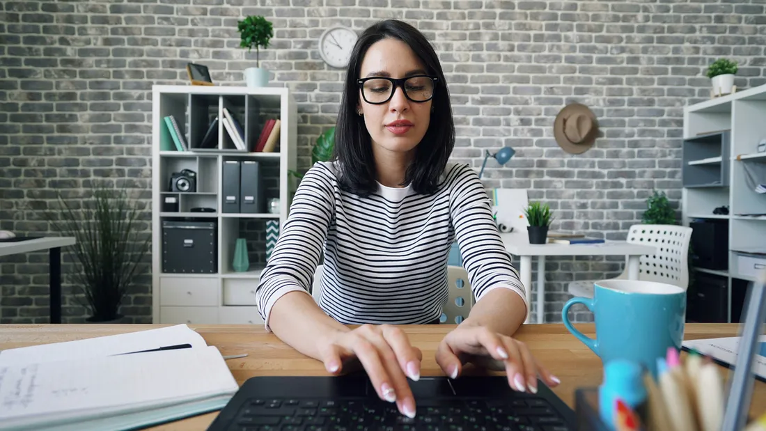 From Struggling to Thriving: The Unexpected 7-Step Journey to Becoming a Full-Time, Well-Paid Writer