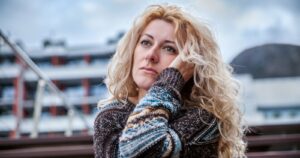 The Hidden Truth Behind Smiling Success: 7 Quiet Habits That Reveal Inner Emptiness