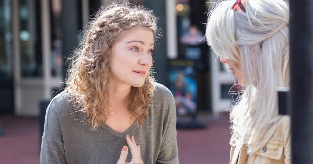 The Surprising Signs Kind People Exhibit When They Struggle to Keep Close Friends