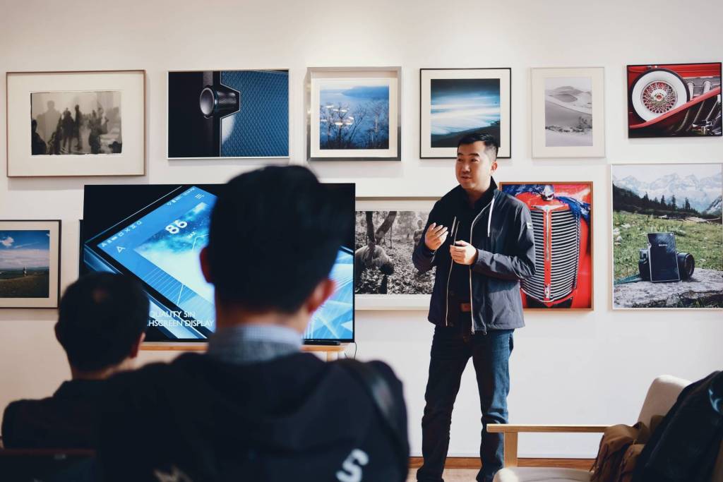 Unlock the Secret Techniques Top Speakers Use to Captivate Any Audience Instantly