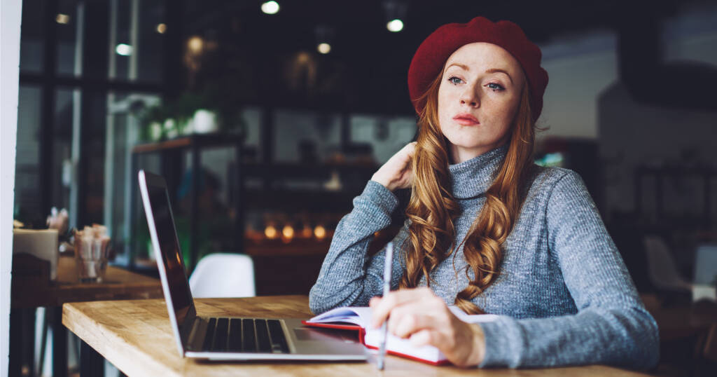 The Hidden Struggle: 7 Unseen Signs a Strong, Independent Woman is Secretly Devastatingly Lonely