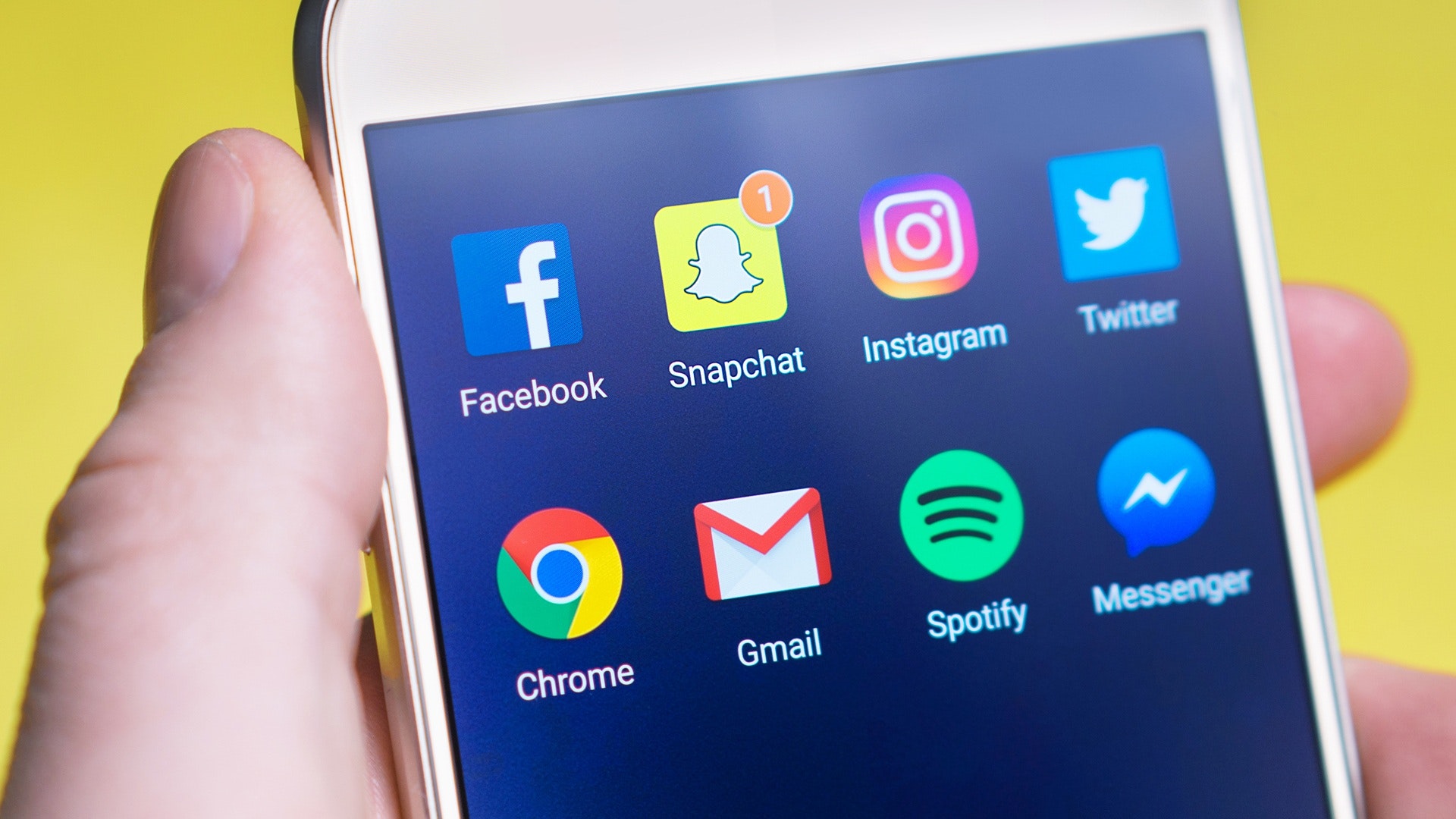 Unlock the Secret Power of Social Media Groups to Skyrocket Your Personal Brand Overnight