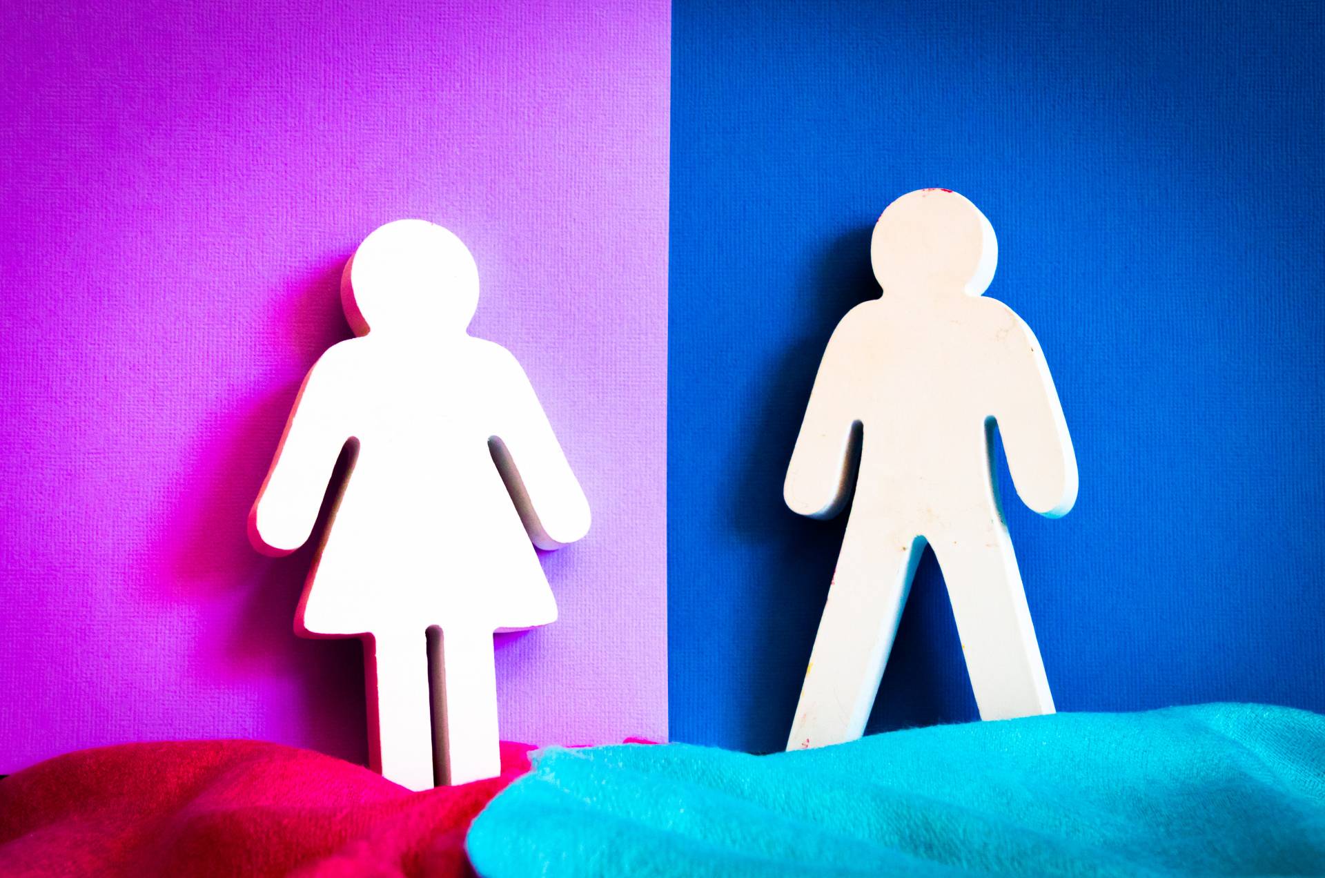 The Surprising Truth Behind Why Men and Women Negotiate Salaries So Differently—And What It Means for Your Paycheck