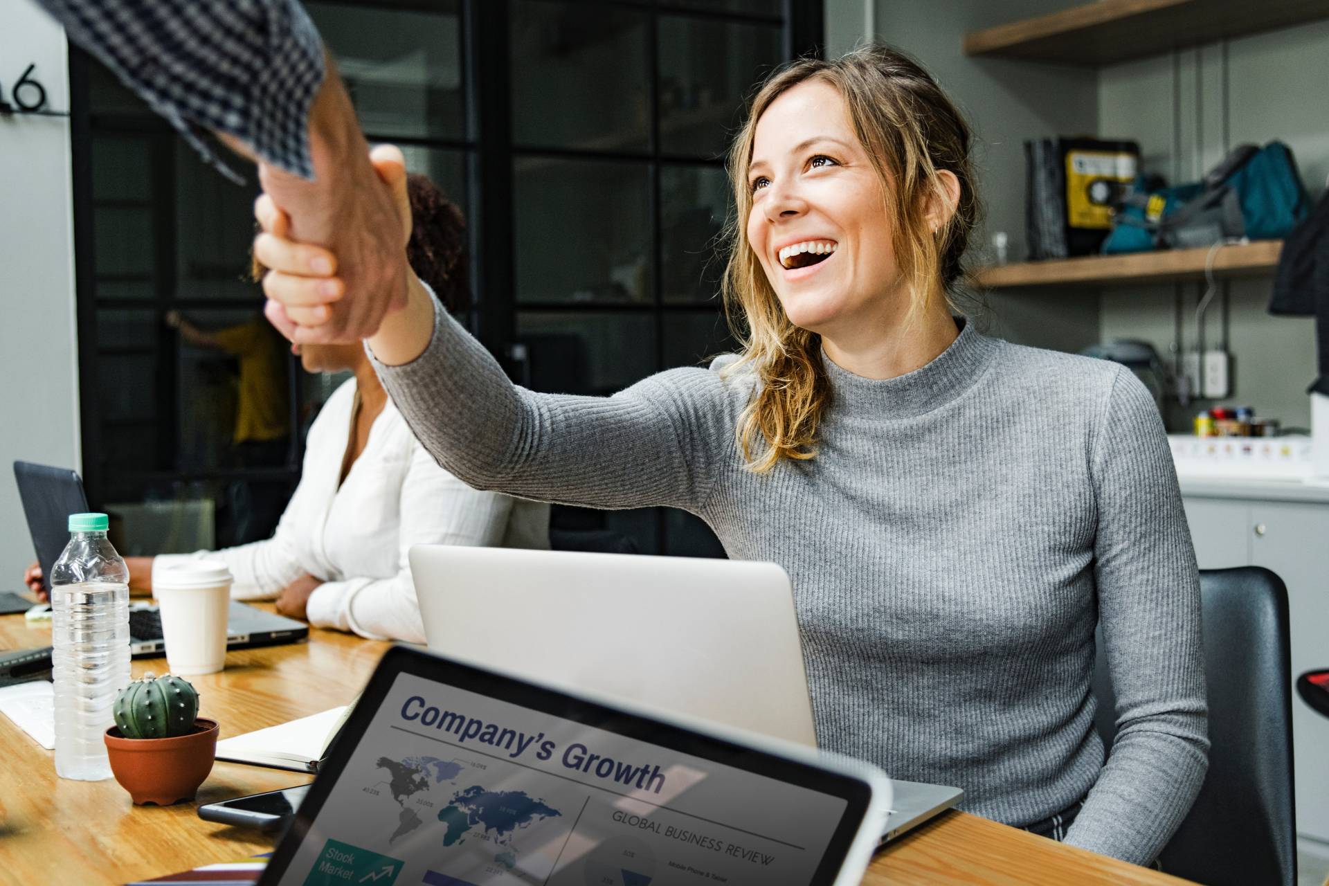 Unlock the Secret Power of the ‘Tell Me About Yourself’ Pitch: When and How to Captivate Instantly